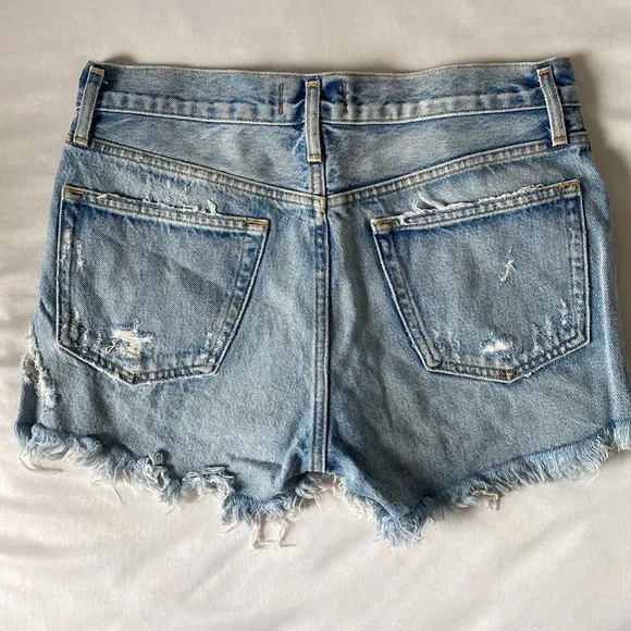 Light-wash denim shorts - Picture 3 of 4